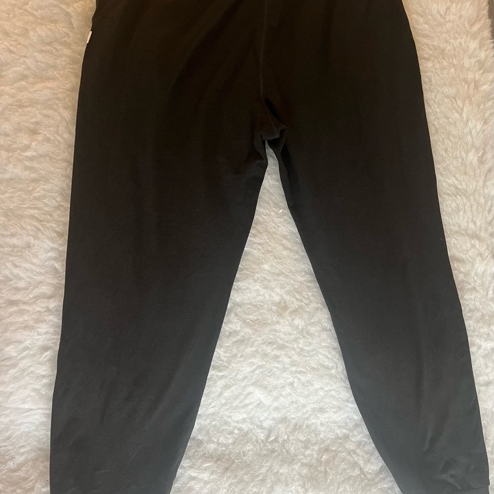 Vuori Performance Jogger